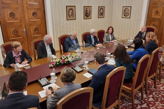 Румен Радев - ЦИК - среща