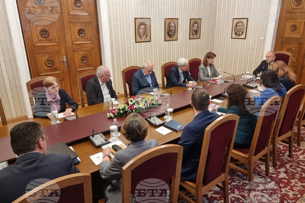 Румен Радев - ЦИК - среща