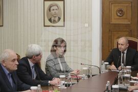 Румен Радев - ЦИК - среща