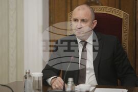 Румен Радев - ЦИК - среща