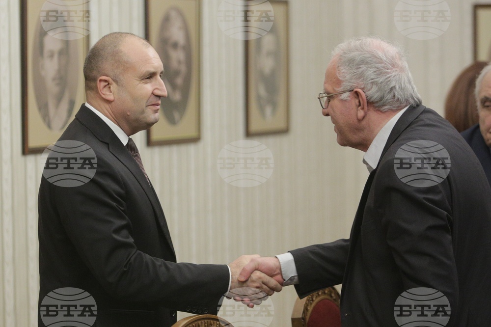 Румен Радев - ЦИК - среща