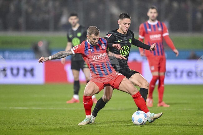 Волфсбург победи Хайденхайм в последния мач от кръга на Бундеслигата