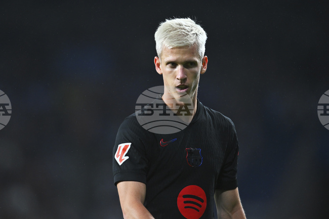 Барселона търси начини да гарантира регистрацията на Дани Олмо за втория полусезон