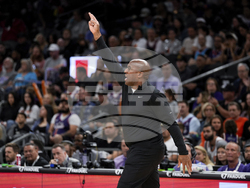 Kings Suns Basketball