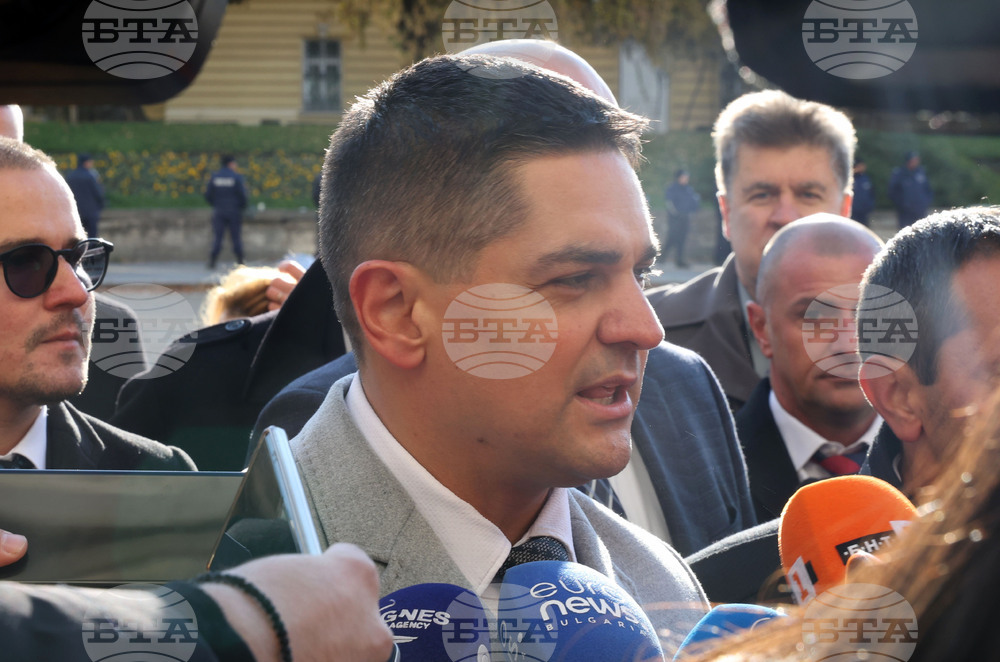 Партия МЕЧ няма да предложи председател на парламента, ще подкрепим кандидатурите на всички освен на ГЕРБ и ДПС, каза Радостин Василев