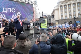 Народно събрание - партия „ДПС - Ново начало“ - протест