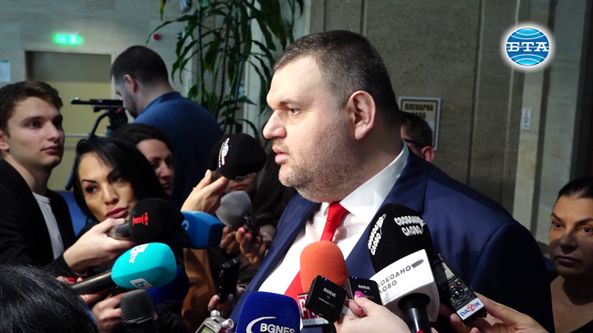 В момента се създава нова партия с Крум Зарков, каза Делян Пеевски