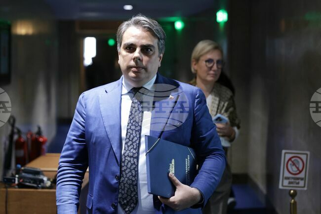 За да има работещ парламент, трябва да се обединим около законодателна програма, заяви Асен Василев