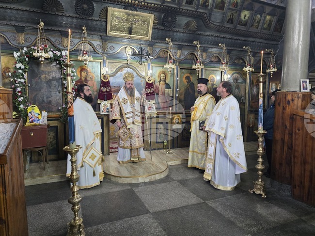 Село Старчево - храм "Свети Мина" - тържествена света литургия