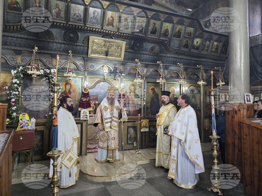 Село Старчево - храм "Свети Мина" - тържествена света литургия