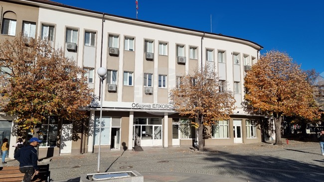 Инвестират над 6 млн. лева в нови водопроводи и основни ремонти на 10 улици в Елхово