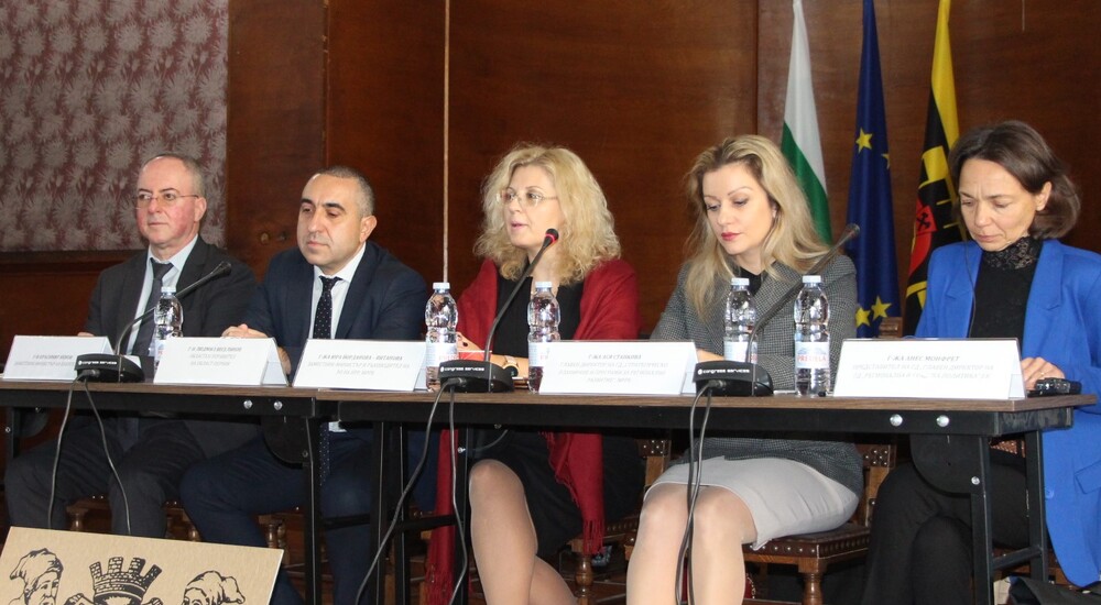 Министерство на регионалното развитие и благоустройството: Над 2 млрд. лв. са предвидените инвестиции по линия на Фонда за справедлив преход през 2025 г.