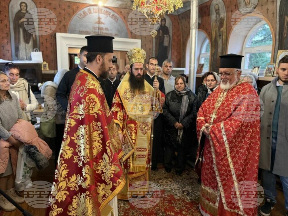 Митрополит Арсений възглави архиерейската света литургия в храм „Св. Мина” в Сливен