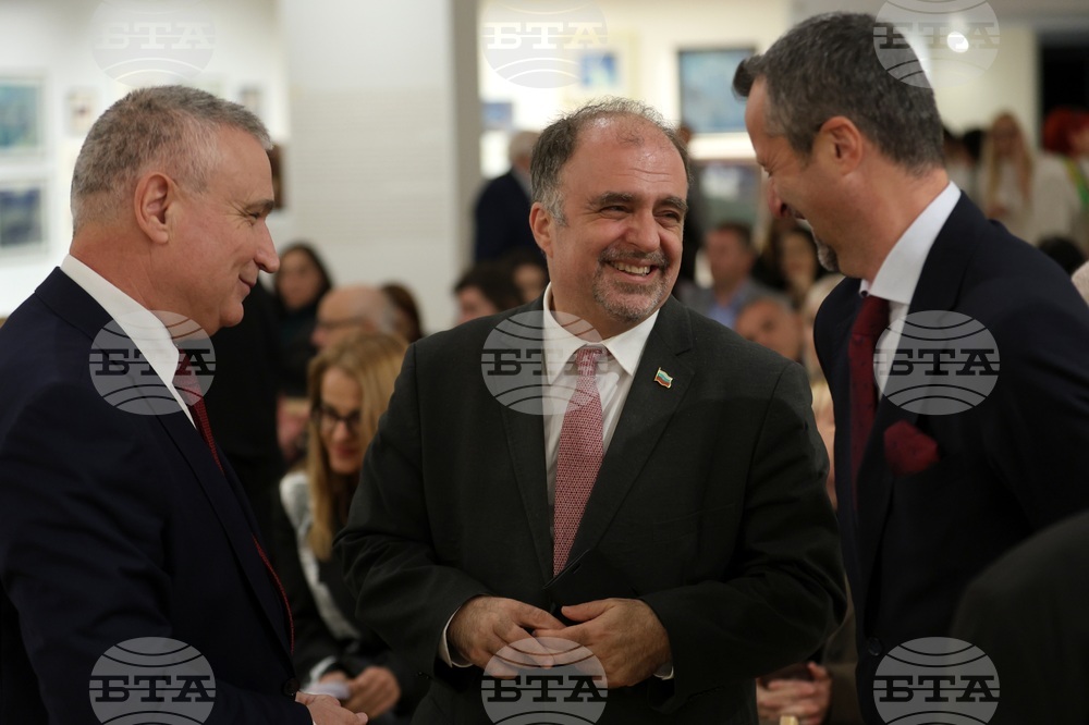 Национална награда за български роман „13 века България"