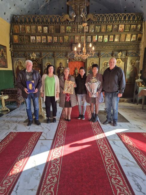 Храмът в село Буново получи като дарение кръст, Евангелие и съд за светена вода по повод 190-ата му годишнина