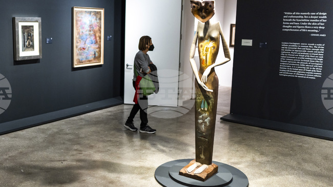 Сюрреалистичният свят на Леонора Карингтън е представен в изложба в Париж