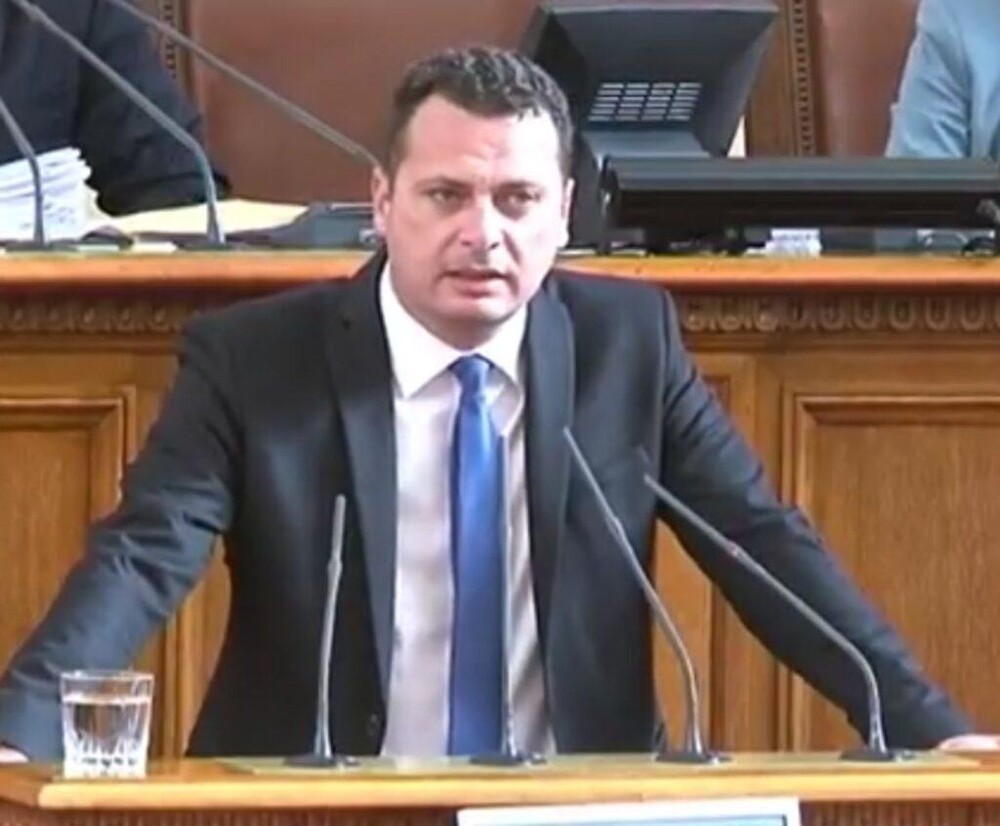 Иван Ченчев до регионалния министър: Замразен ремонт превръща важен път в Ботевградско в изключително опасен