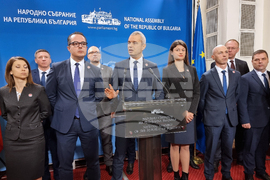 Парламент - Възраждане - брифинг