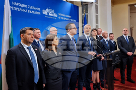 Парламент - Възраждане - брифинг