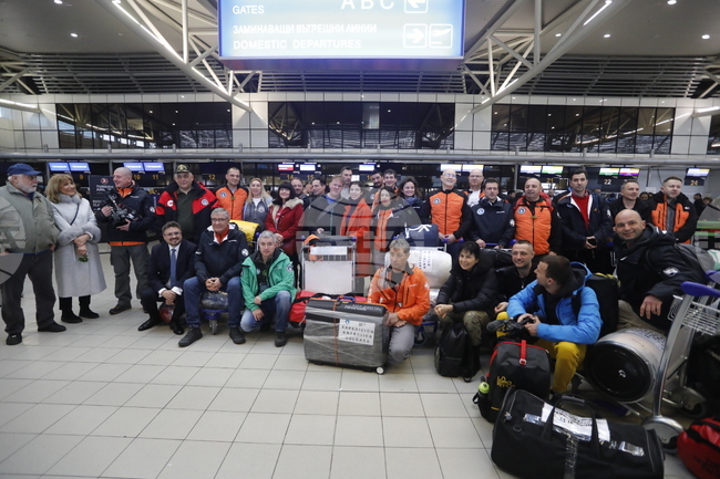 Българска антарктическа експедиция - заминаване