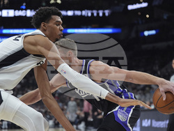 Kings Spurs Basketball