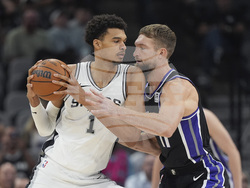 Kings Spurs Basketball