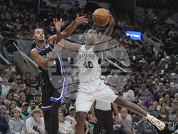 Kings Spurs Basketball