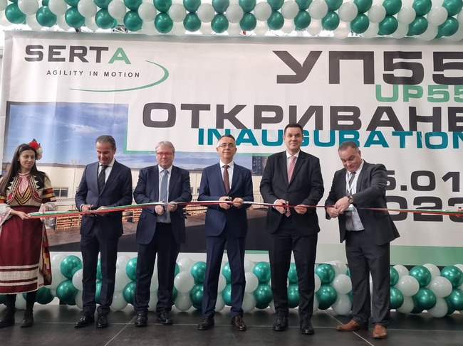 Обсъжданите компенсации за горива и други мерки трудно биха се случили преди 1 март, каза министърът на икономиката в Кърджали