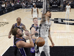 Kings Spurs Basketball