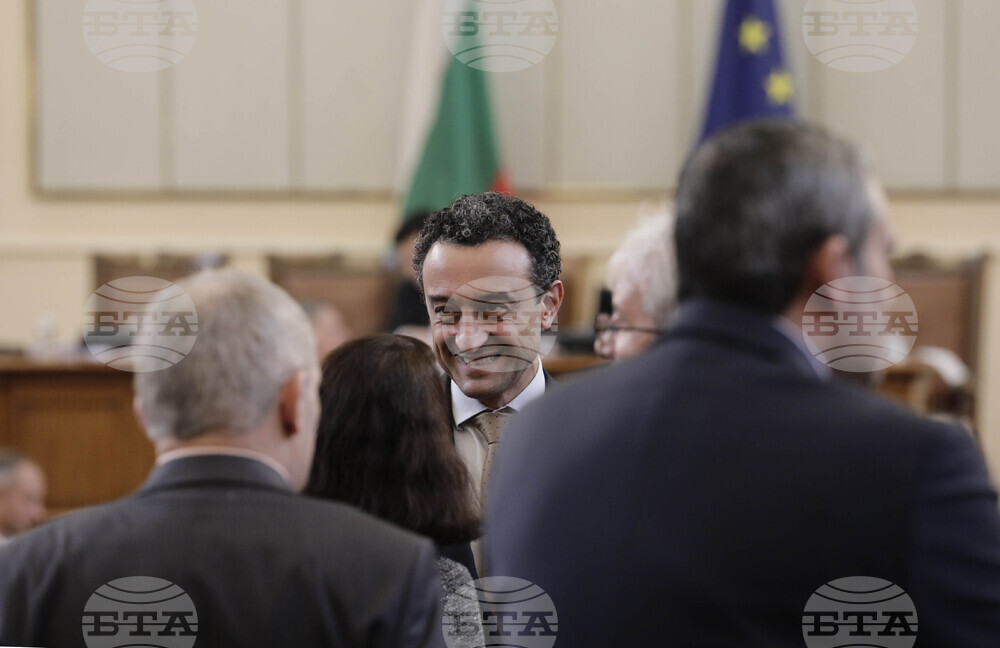 Парламент - заседание - Даниел Лорер