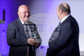 Дискусия - "Намиране и формиране на кадри за бъдещето на строителството: Изграждане на утрешния свят"