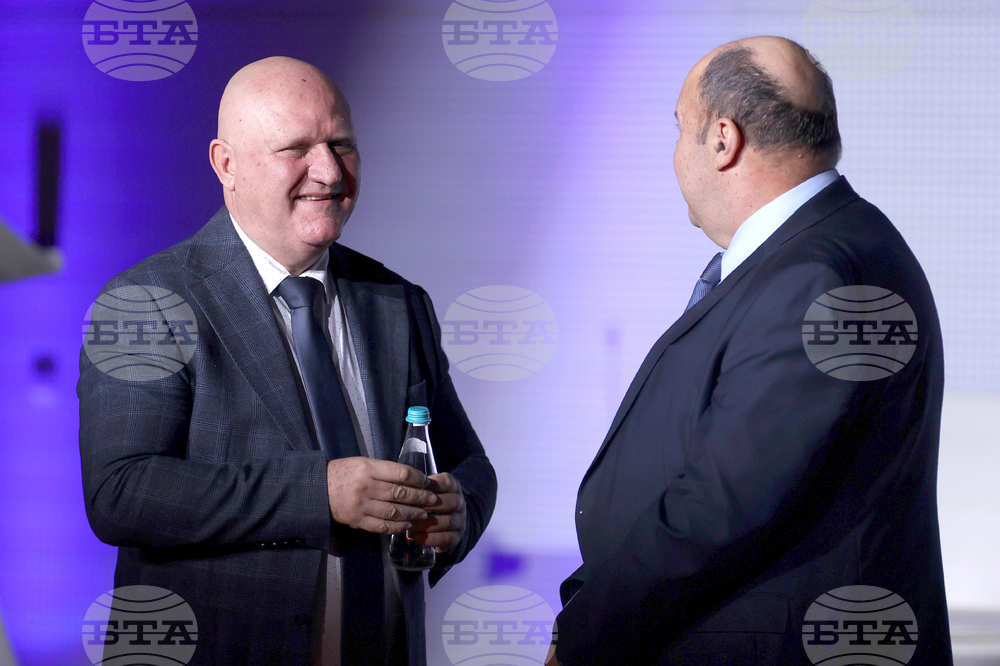 Дискусия - "Намиране и формиране на кадри за бъдещето на строителството: Изграждане на утрешния свят"