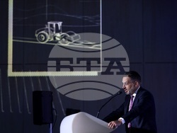 Дискусия - "Намиране и формиране на кадри за бъдещето на строителството: Изграждане на утрешния свят"