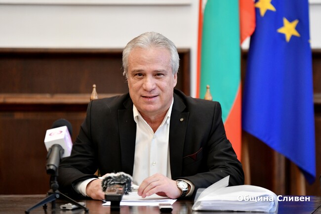 Община Сливен: Кметът Стефан Радев предлага средствата за сдруженията да се увеличат на 1 милион лева 