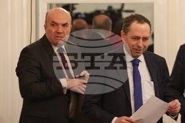 Парламент - Комисия по външна политика