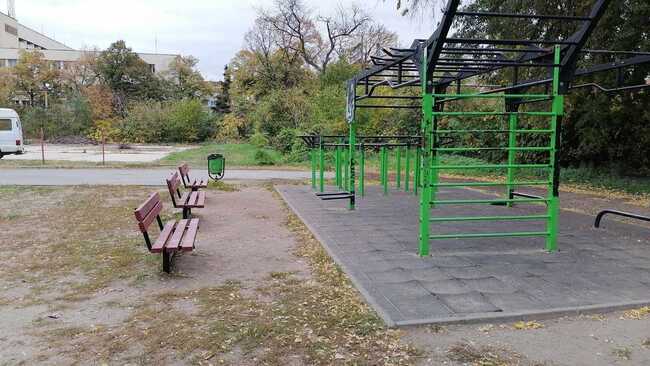 Звено „ОДАП“ при Община Стара Загора поднови счупена паркова мебел