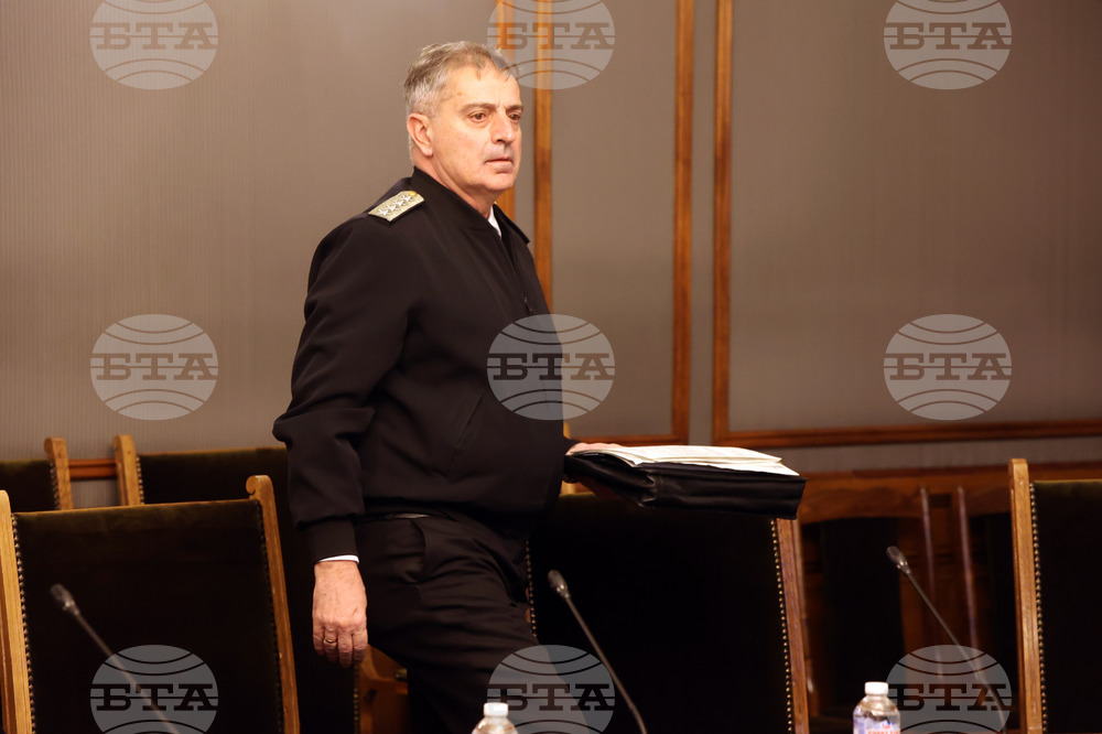 Парламент - Комисия по отбрана