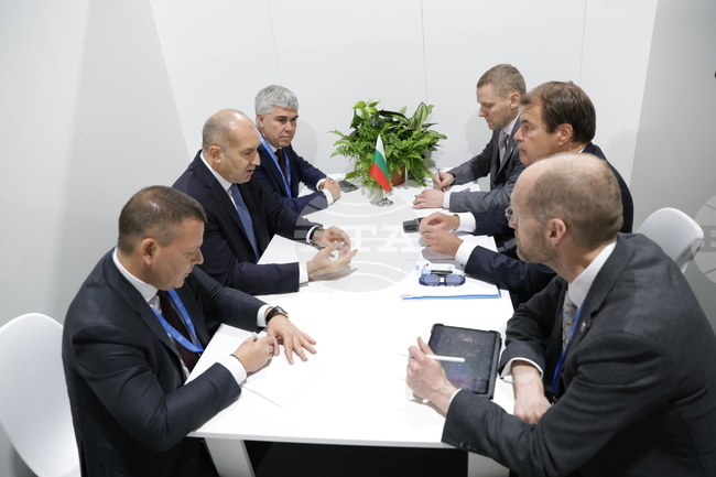 Азербайджан - Румен Радев - Юрген Ригтеринк