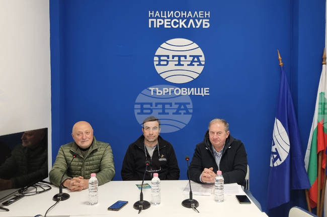 „Изкуството е моят свят“ – каза художникът Румен Райнов от Търговище по повод 60-ата си годишнина