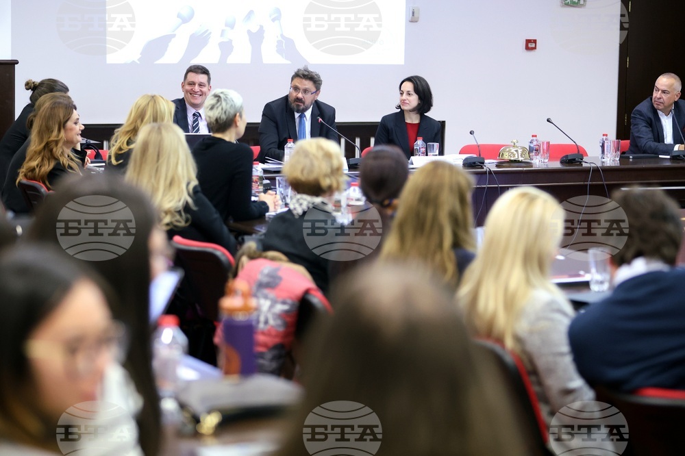 УНСС - „Свободата на словото на медиите в България” - Дискусионен панел 2: „Предизборни кампании: проблеми и възможности. Отношенията власт - журналистика”