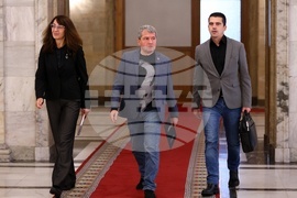 Парламент - ПП-ДБ - ИТН - среща