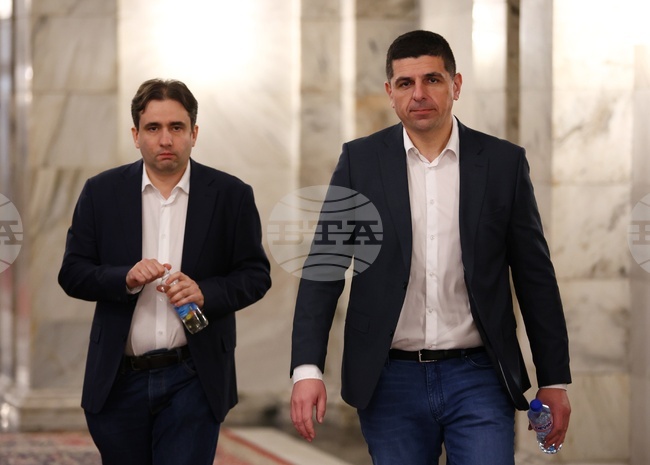 Democratic Bulgaria MPs Talk of Borissov-Peevski Synchronized Attack on Wednesday's Protest