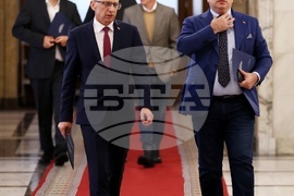 Парламент - ПП-ДБ - ИТН - среща