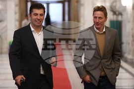 Парламент - ПП-ДБ - ИТН - среща