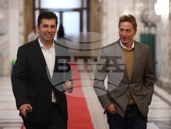 Парламент - ПП-ДБ - ИТН - среща