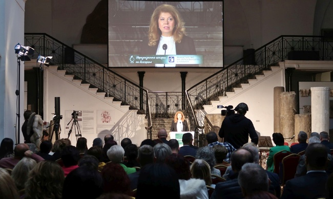 Вицепрезидентът: На българщина не се учи с лозунги, а като се стимулират младите хора сами да намират самочувствие в българската история