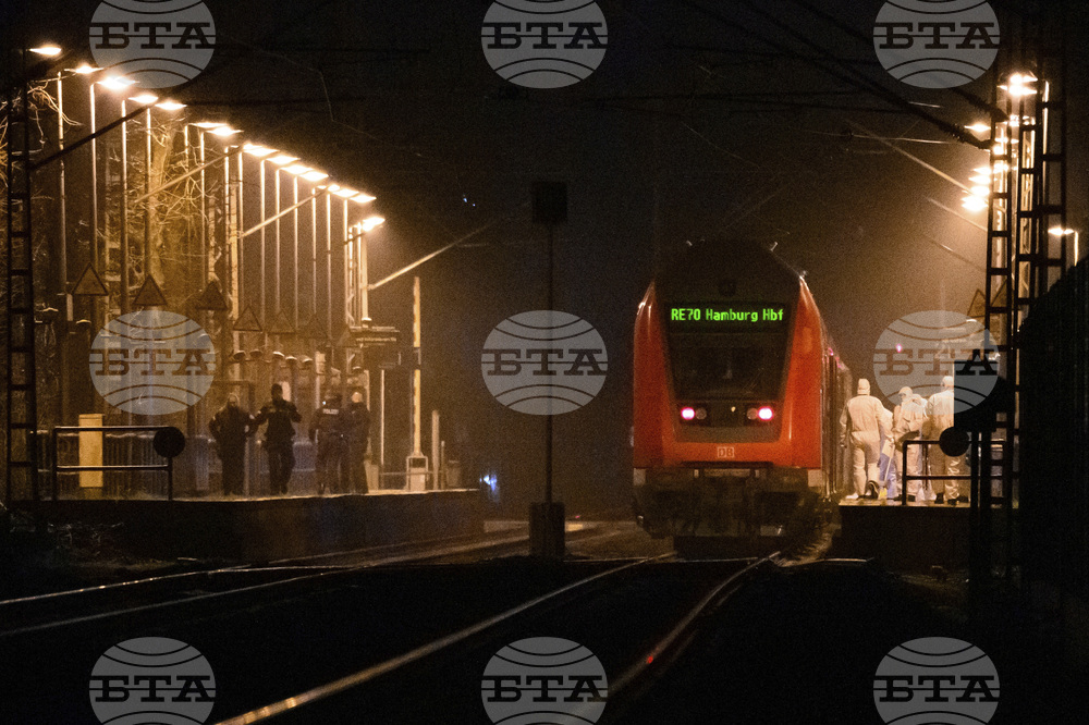 Двама убити и петима ранени при нападение с нож в германски влак