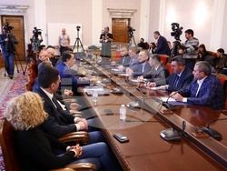 Парламент - ПП-ДБ - АПС - среща