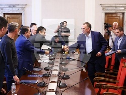 Парламент - ПП-ДБ - АПС - среща