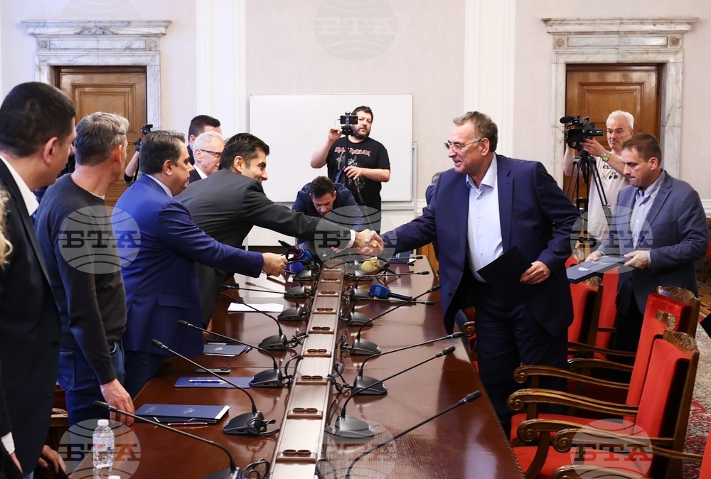 Парламент - ПП-ДБ - АПС - среща